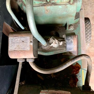 LOT 131 S: Speedaire Compressor Model #3Z419-1