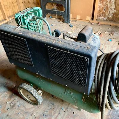 LOT 131 S: Speedaire Compressor Model #3Z419-1