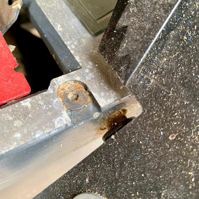 LOT 133 S: Craftsman 10" 2.5 HP Table Saw Model #137.218760