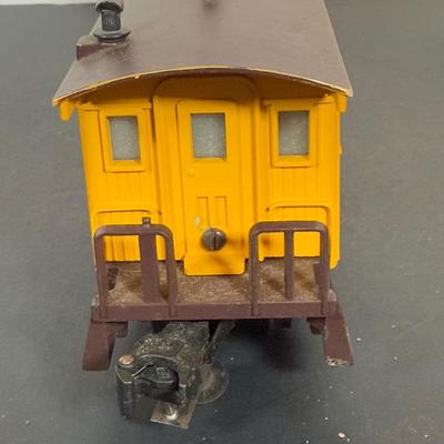 LOT 142D: Vintage Lionel Train Cars