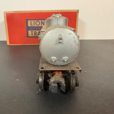 LOT 142D: Vintage Lionel Train Cars