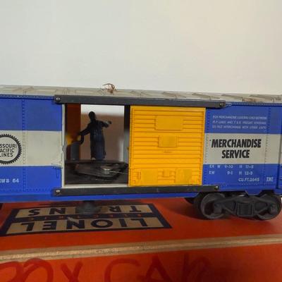 LOT 142D: Vintage Lionel Train Cars