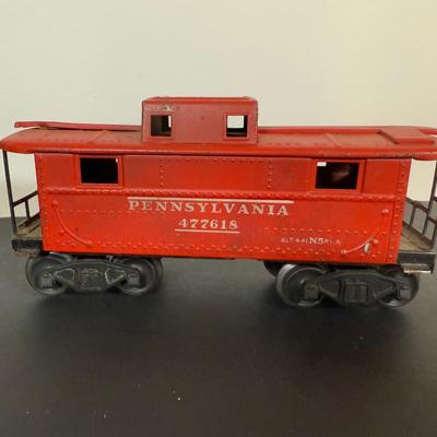 LOT 142D: Vintage Lionel Train Cars
