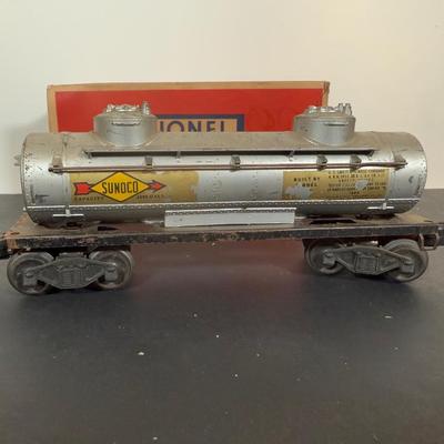 LOT 142D: Vintage Lionel Train Cars