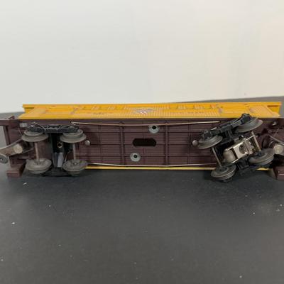 LOT 142D: Vintage Lionel Train Cars
