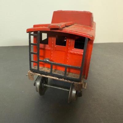 LOT 142D: Vintage Lionel Train Cars