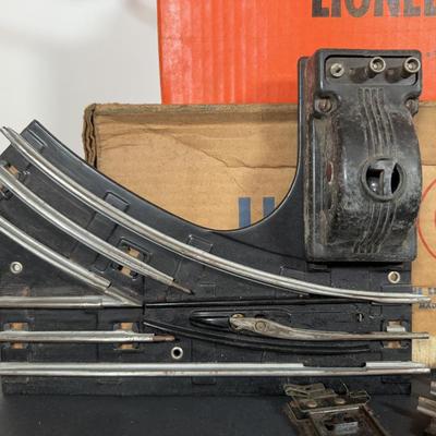 LOT 143D: Vintage Lionel Tracks, Trestles, No 356 Freight Station & More