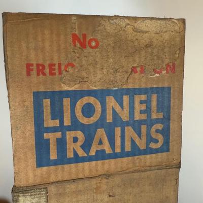 LOT 143D: Vintage Lionel Tracks, Trestles, No 356 Freight Station & More