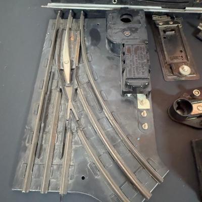 LOT 143D: Vintage Lionel Tracks, Trestles, No 356 Freight Station & More