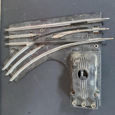 LOT 143D: Vintage Lionel Tracks, Trestles, No 356 Freight Station & More