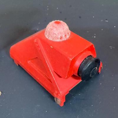 LOT 143D: Vintage Lionel Tracks, Trestles, No 356 Freight Station & More