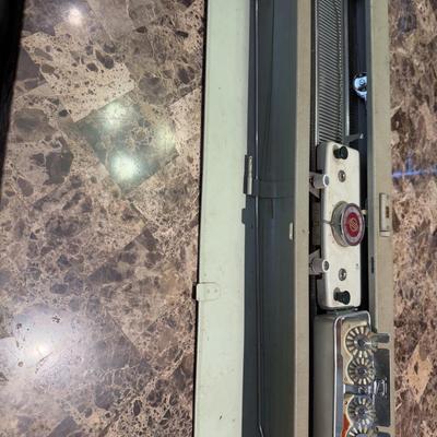 LOT 144L: Vintage Silver Reed Knitting Machine 840320