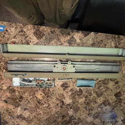 LOT 144L: Vintage Silver Reed Knitting Machine 840320
