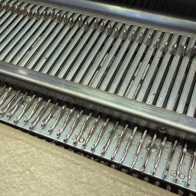 LOT 144L: Vintage Silver Reed Knitting Machine 840320