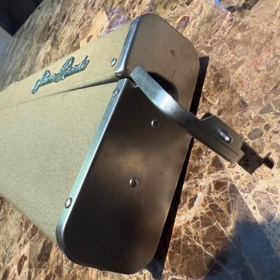 LOT 144L: Vintage Silver Reed Knitting Machine 840320