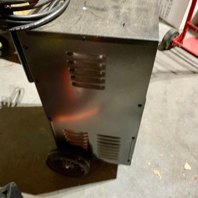 LOT 145 G: Shumacher Speed Charge Automatic Battery Charger Engine Starter