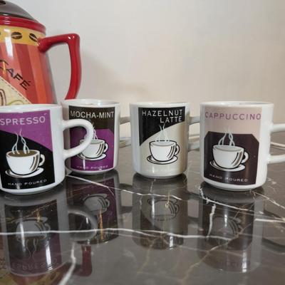 LOT 165K: Coffee Candles, Home Decor & Trivets