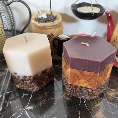 LOT 165K: Coffee Candles, Home Decor & Trivets
