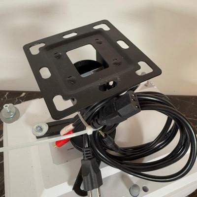 LOT 167D: Optoma Projector w/ Ceiling Mount, Screen & Edge Tape