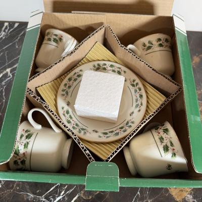 LOT 168K: Porcelain Ware 12 pc Christmas Dinner Set & Bowls w/ Gingerbread Platter & Wooden Coaster Set