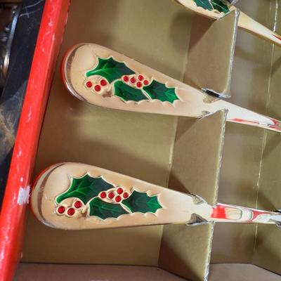 LOT 169D: Porcelain Ware 12 pc Christmas Dinner Set & Bowls w/ Holly Yuletide Serving Utensils & More