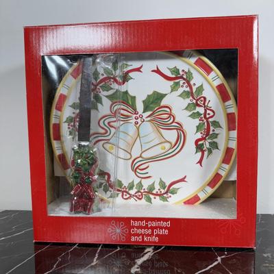 LOT 169D: Porcelain Ware 12 pc Christmas Dinner Set & Bowls w/ Holly Yuletide Serving Utensils & More