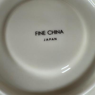 LOT 169D: Porcelain Ware 12 pc Christmas Dinner Set & Bowls w/ Holly Yuletide Serving Utensils & More