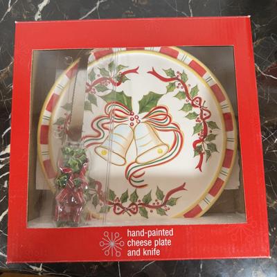 LOT 169D: Porcelain Ware 12 pc Christmas Dinner Set & Bowls w/ Holly Yuletide Serving Utensils & More