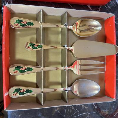 LOT 169D: Porcelain Ware 12 pc Christmas Dinner Set & Bowls w/ Holly Yuletide Serving Utensils & More