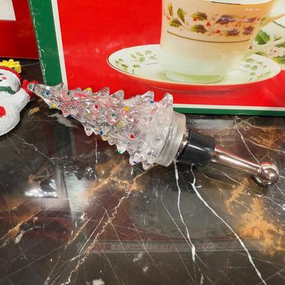 LOT 169D: Porcelain Ware 12 pc Christmas Dinner Set & Bowls w/ Holly Yuletide Serving Utensils & More