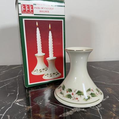 LOT 170D: Porcelain Ware 12 pc Christmas Dinner Set, Bowls, Candlesticks