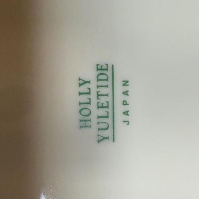 LOT 170D: Porcelain Ware 12 pc Christmas Dinner Set, Bowls, Candlesticks