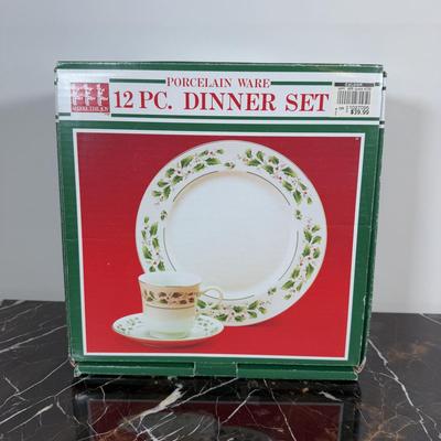 LOT 170D: Porcelain Ware 12 pc Christmas Dinner Set, Bowls, Candlesticks