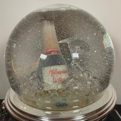 LOT 171K: Mr. Christmas Happy New Year Champagne Bucket Snow Globe & Christmas Tree Rocks Glasses