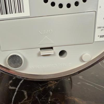 LOT 171K: Mr. Christmas Happy New Year Champagne Bucket Snow Globe & Christmas Tree Rocks Glasses