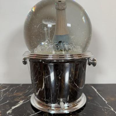 LOT 171K: Mr. Christmas Happy New Year Champagne Bucket Snow Globe & Christmas Tree Rocks Glasses