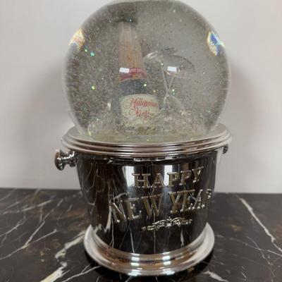 LOT 171K: Mr. Christmas Happy New Year Champagne Bucket Snow Globe & Christmas Tree Rocks Glasses