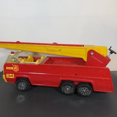 LOT 180D: 1970s Tonka Firetruck