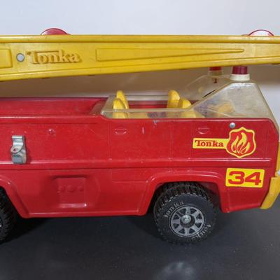 LOT 180D: 1970s Tonka Firetruck