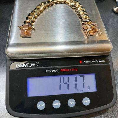 10 k gold bracelet 9 in