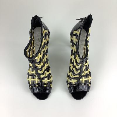 103 CHANEL Black and Cream Colored Patent Leather Cage Peep Toe Heels Size 40