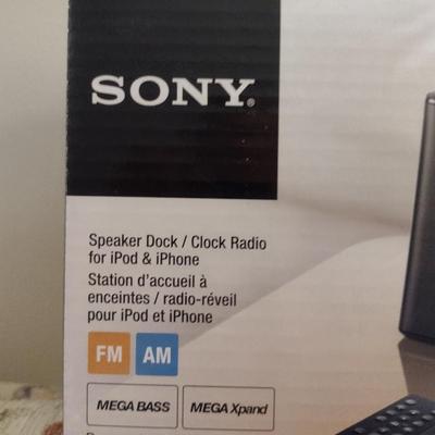 Sony Dream Machine iPod/iPhone Speaker Dock with Clock Radio