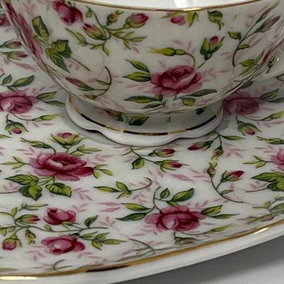 Lefton Hostess Snack Set of 4 Tea Cups & Plates