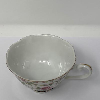 Lefton Hostess Snack Set of 4 Tea Cups & Plates