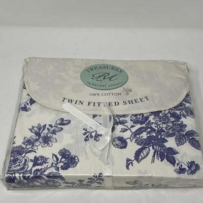 Rowley Twin Duvet Set & Ashwell Fitted Twin Sheet