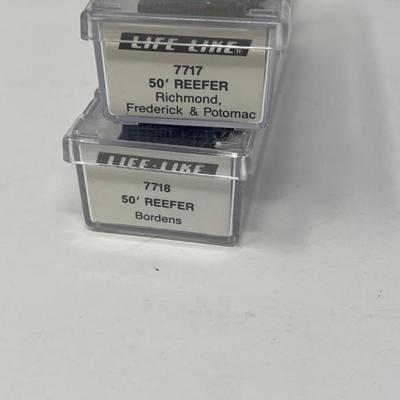 17 N Gauge Train Cars & One Engine