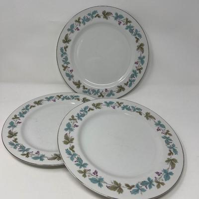 3 Vintage Fine China Japan #6701 Dinner Plates