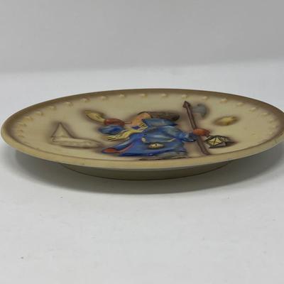 1972 Annual M.J. Hummel Collector Plate