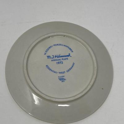 1972 Annual M.J. Hummel Collector Plate