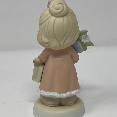 Precious Moments Deviled Egg Plate & Spa Day Figure